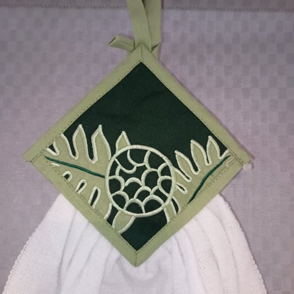 NWT Hawaiian Print Kitchen Towel - Picture 5 of 6